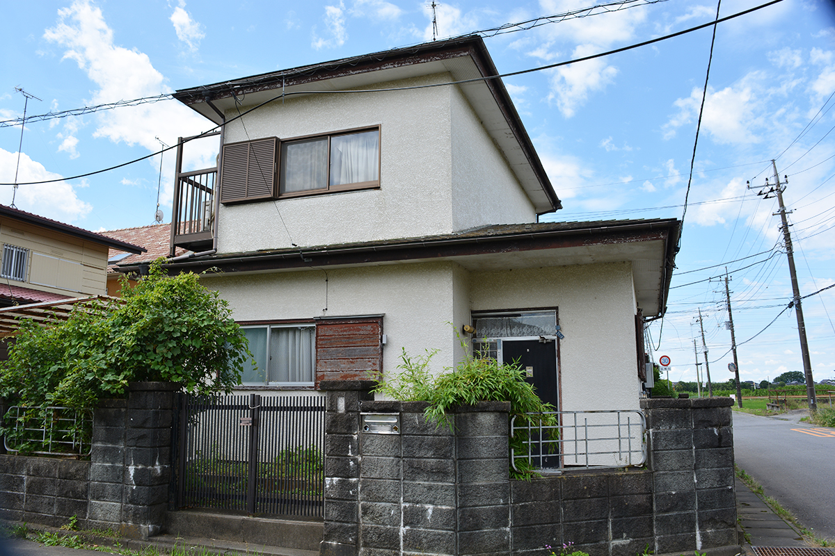 1.遠方にお住まいのK様が、「相続したご実家を空き家になる前に売却した事例」