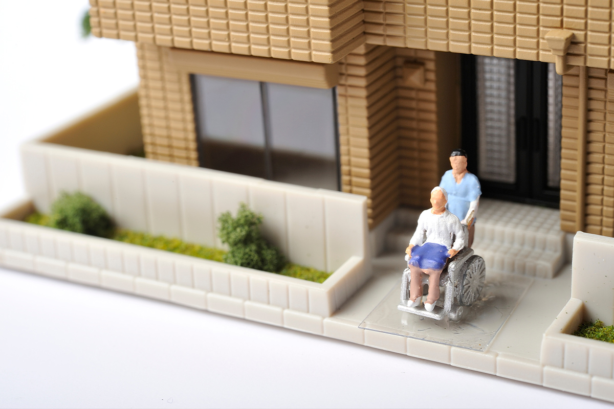 2.御殿場市にお住まいのR様が、「親が認知症になってから、法定後見制度（成年後見制度）を活用して実家を売却した事例」